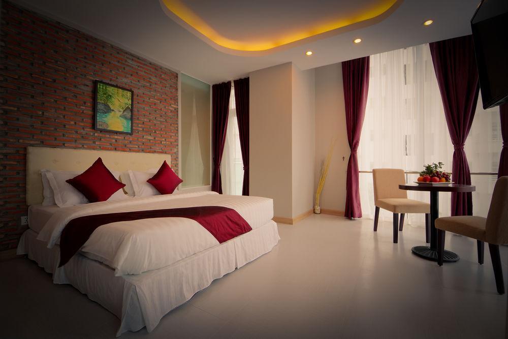 Colina Sky Hotel Phnom Penh Extérieur photo