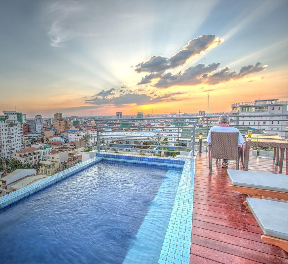 Colina Sky Hotel Phnom Penh Extérieur photo