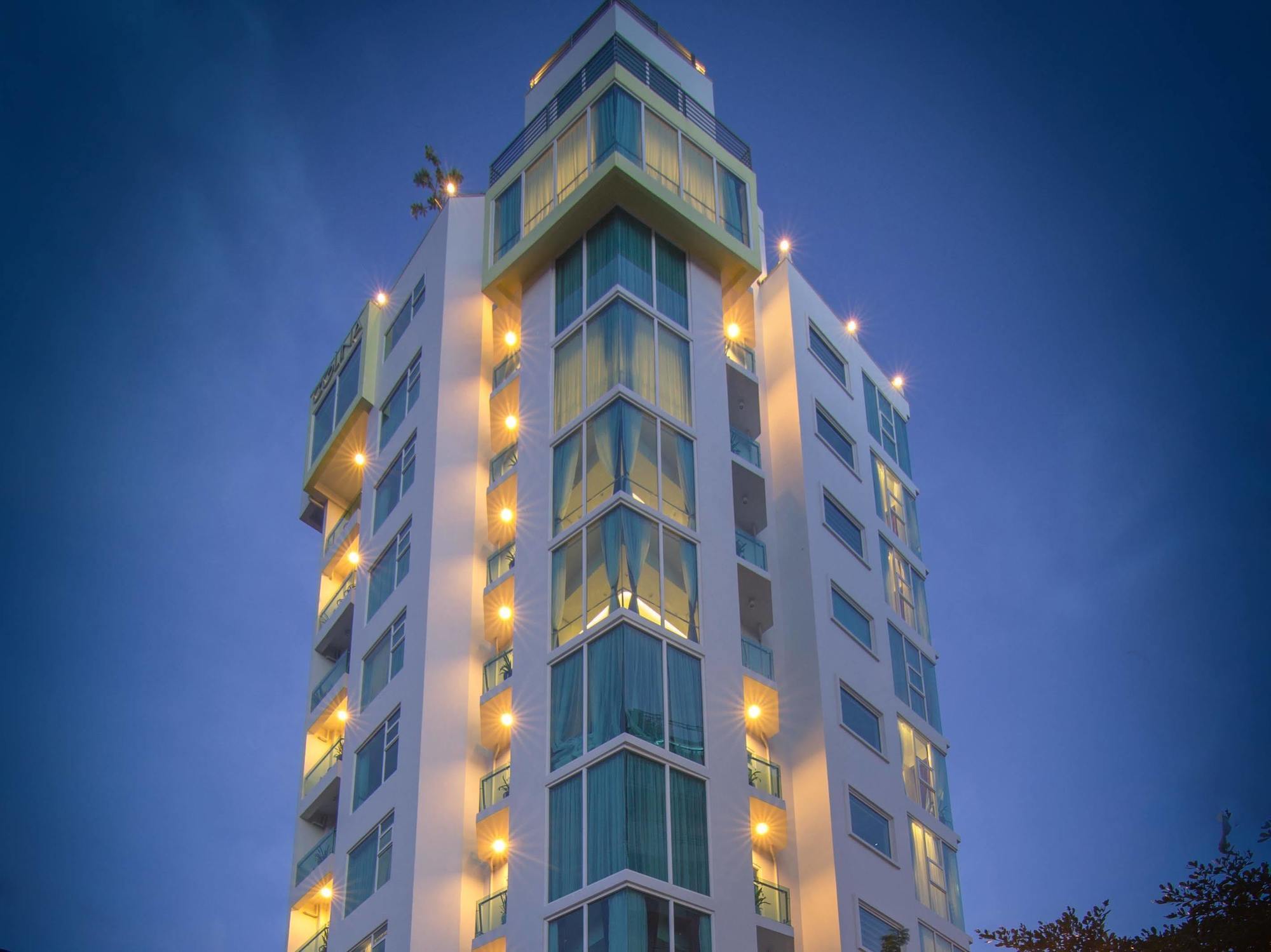 Colina Sky Hotel Phnom Penh Extérieur photo