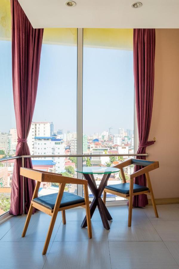 Colina Sky Hotel Phnom Penh Extérieur photo