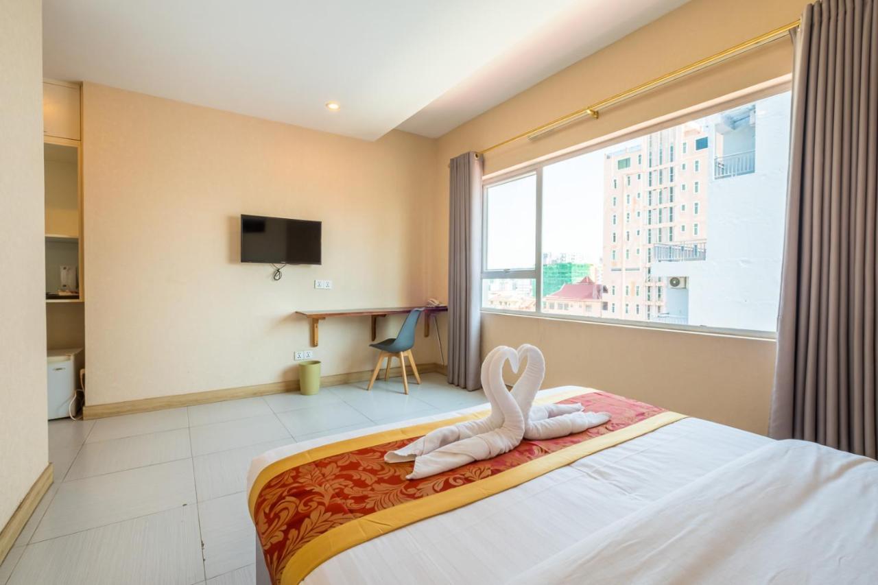 Colina Sky Hotel Phnom Penh Chambre photo