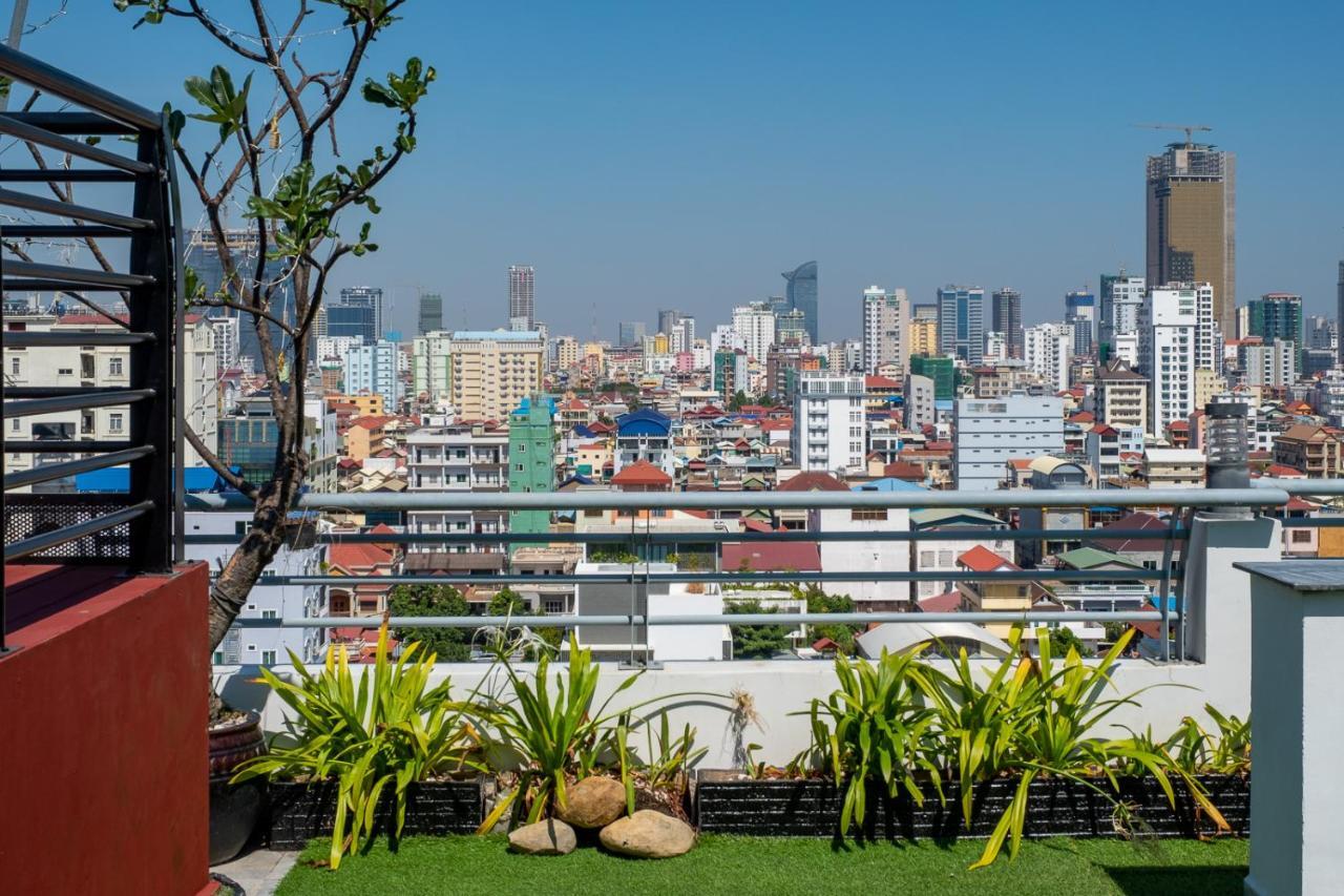 Colina Sky Hotel Phnom Penh Extérieur photo